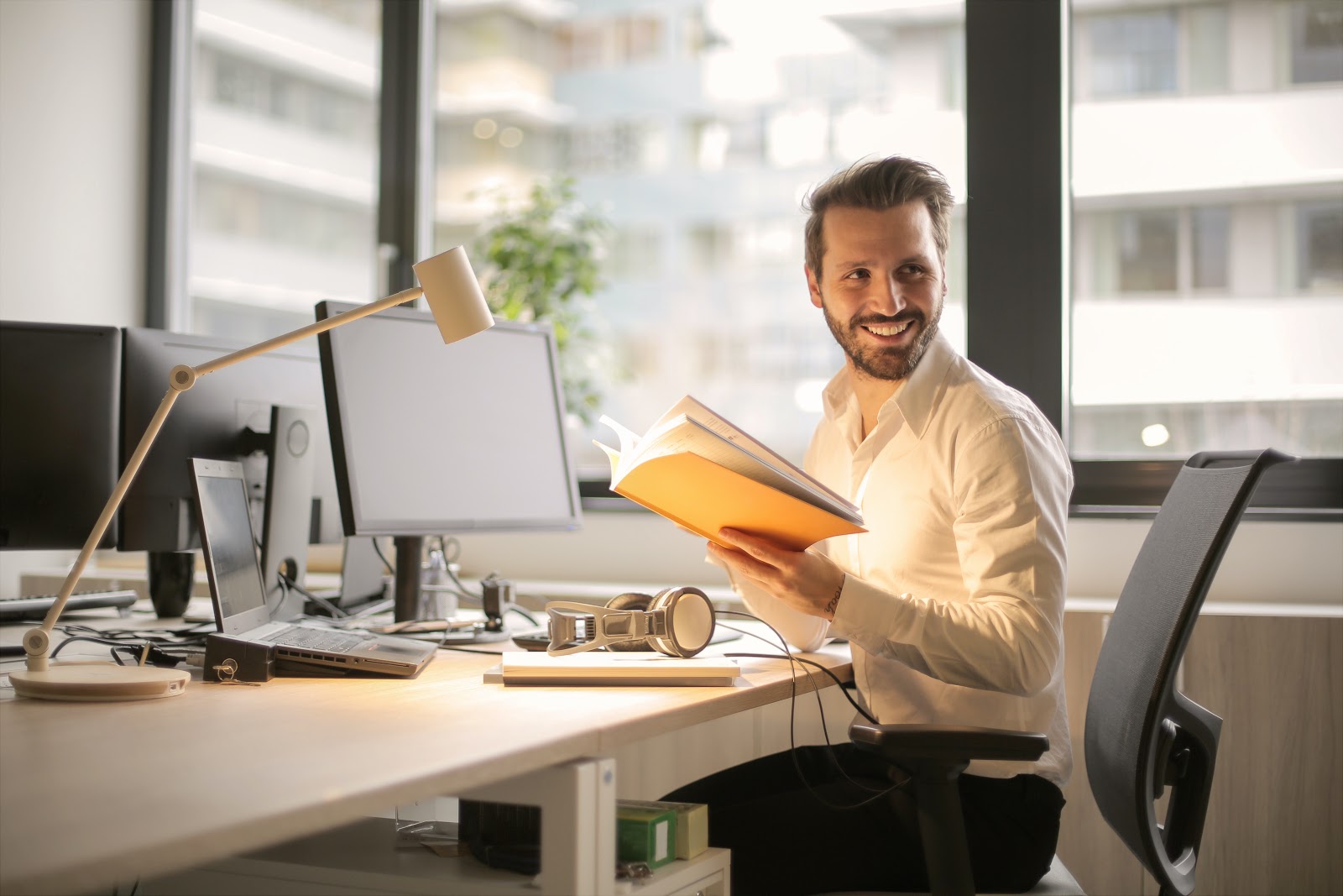 Dealing with Stress in the Workplace Dealing with stress in the workplace